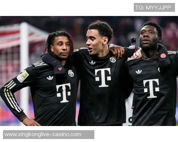 莱万重返德甲战旧主拜仁球迷怒斥其忘恩负义情绪高涨